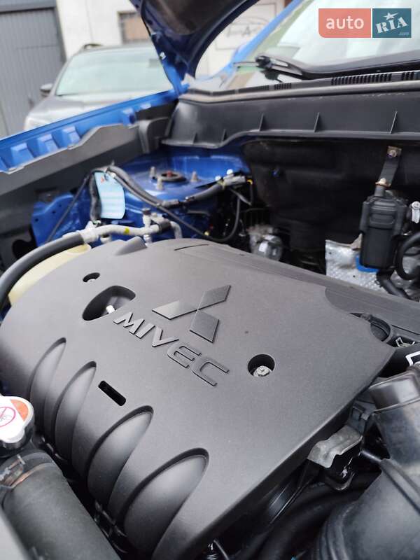 Mitsubishi Outlander Sport 2015