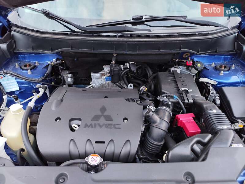 Mitsubishi Outlander Sport 2015