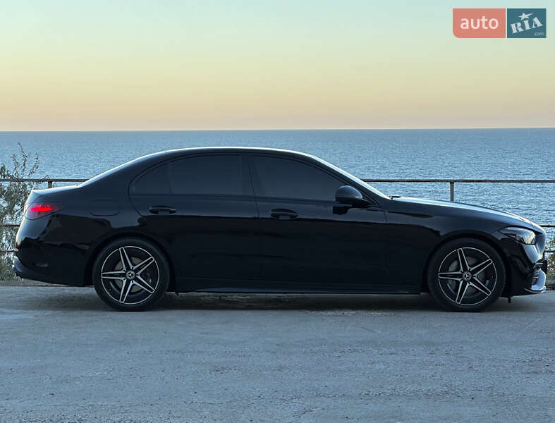 Mercedes-Benz C-Class 2024