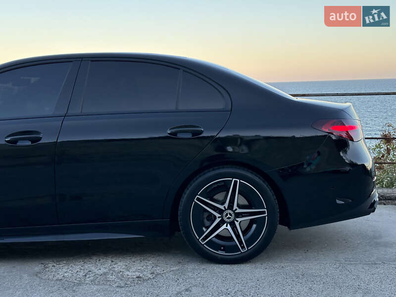 Mercedes-Benz C-Class 2024