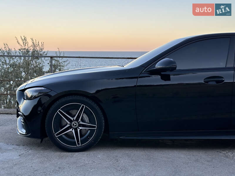 Mercedes-Benz C-Class 2024