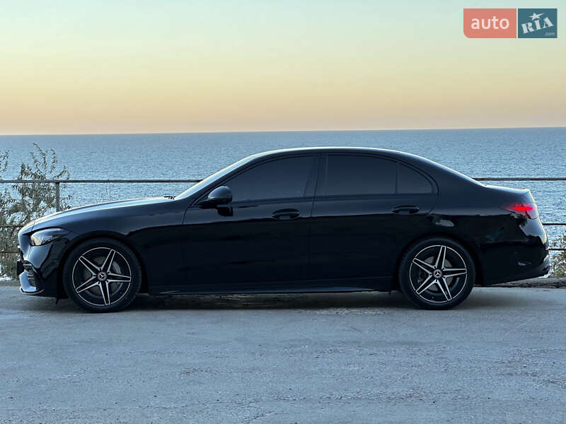 Mercedes-Benz C-Class 2024