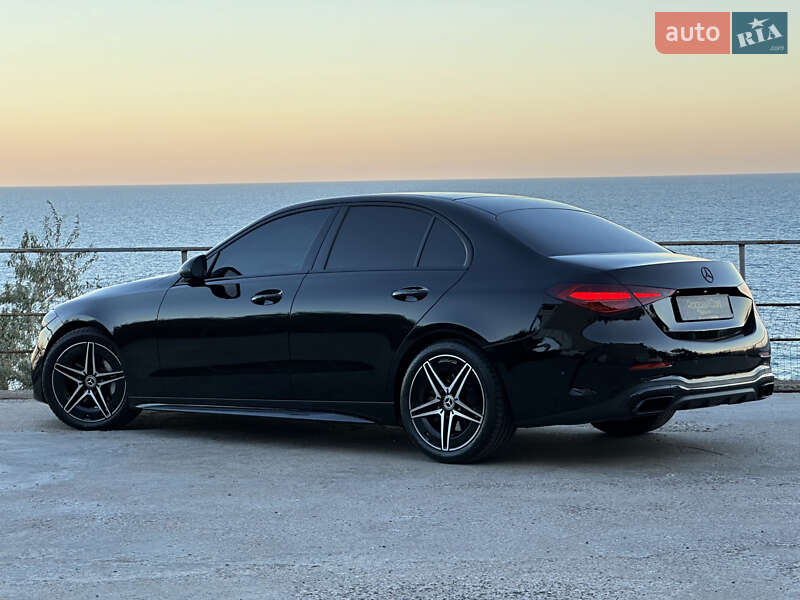 Mercedes-Benz C-Class 2024