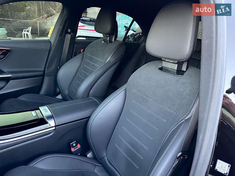 Mercedes-Benz C-Class 2024