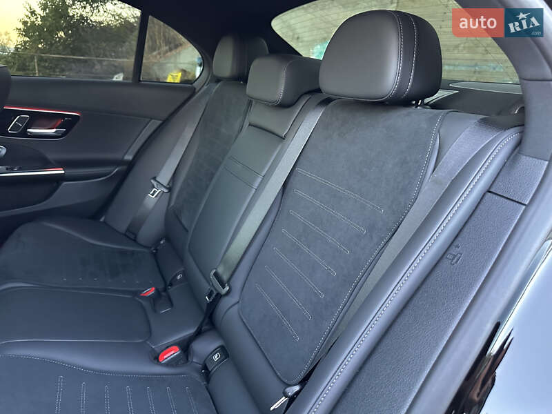 Mercedes-Benz C-Class 2024