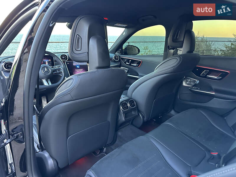 Mercedes-Benz C-Class 2024