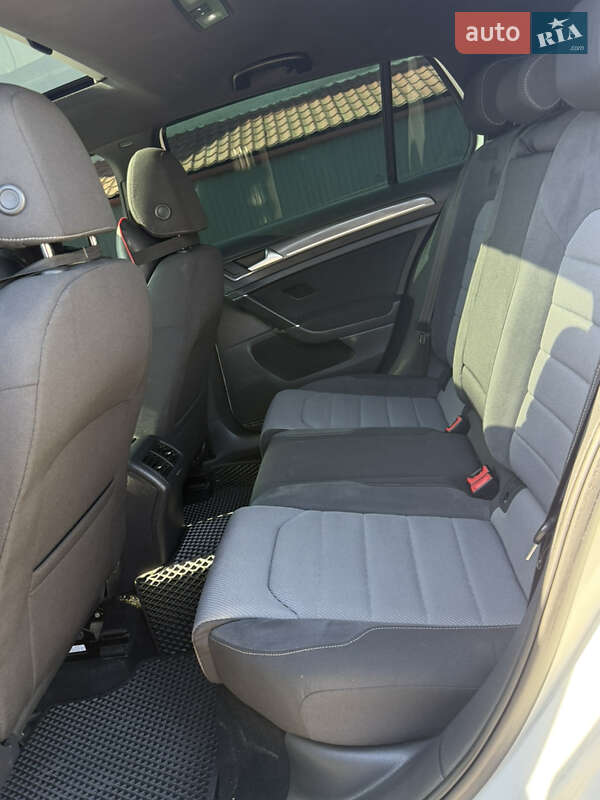 Volkswagen Golf 2013