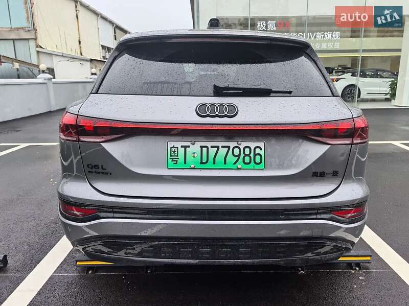 Audi Q6 e-tron 2025