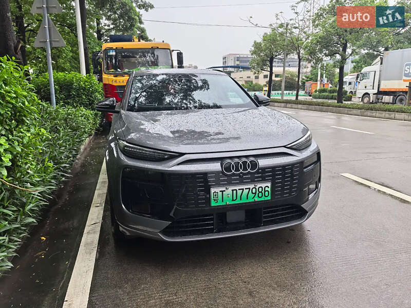 Audi Q6 e-tron 2025