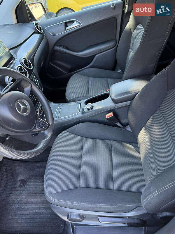 Mercedes-Benz B-Class 2015