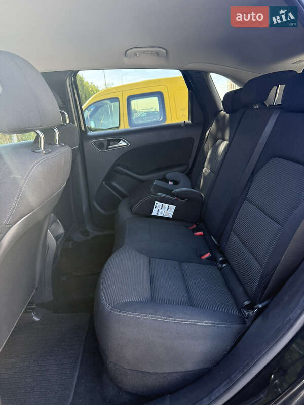 Mercedes-Benz B-Class 2015