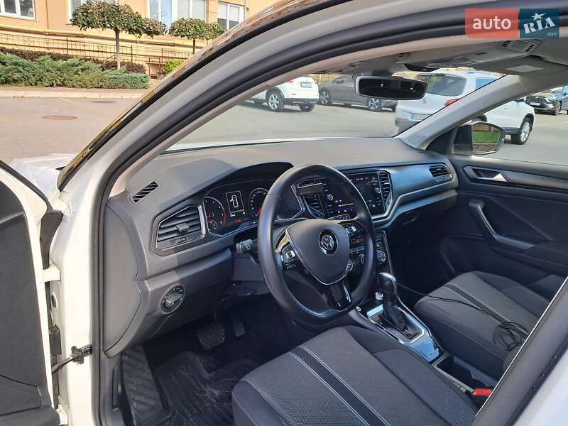 Volkswagen T-Roc 2019