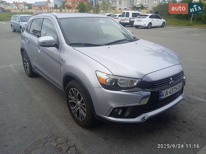 Mitsubishi Outlander Sport 2016