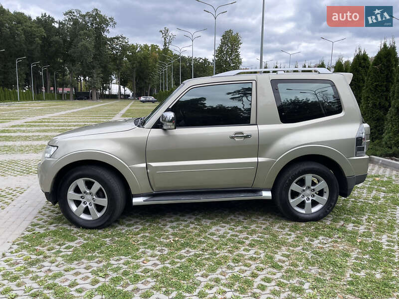 Mitsubishi Pajero 2007