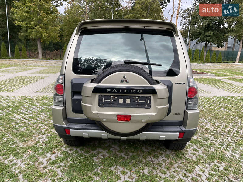 Mitsubishi Pajero 2007