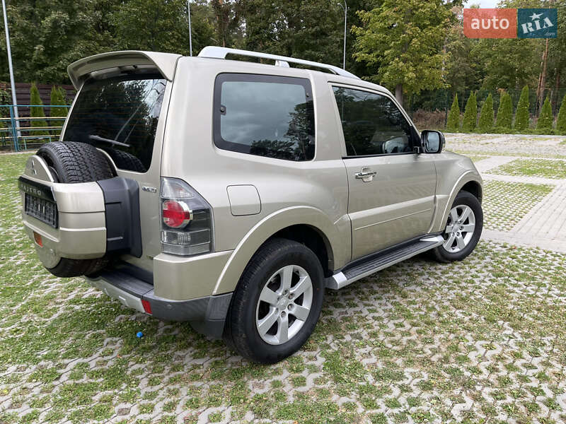 Mitsubishi Pajero 2007