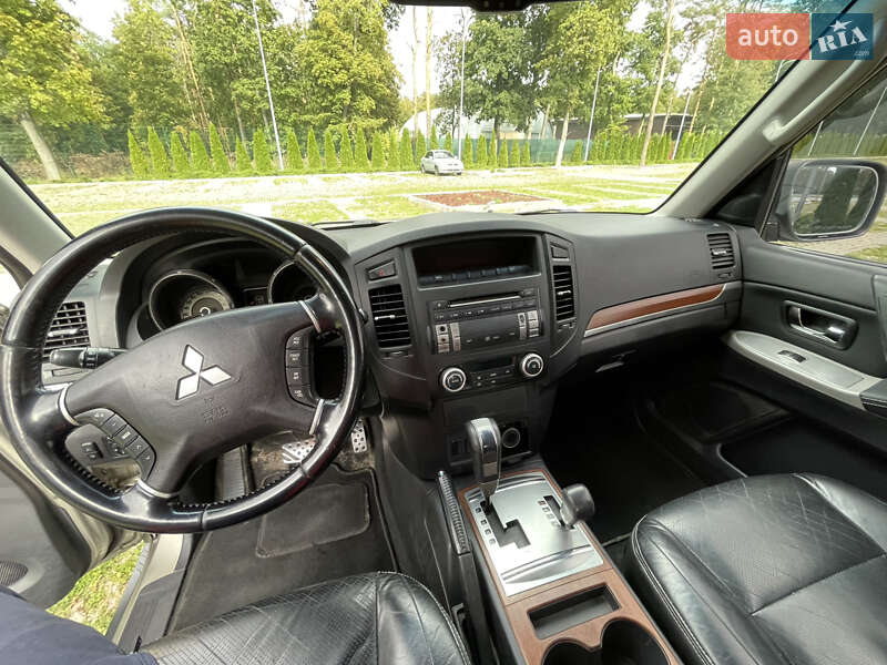 Mitsubishi Pajero 2007