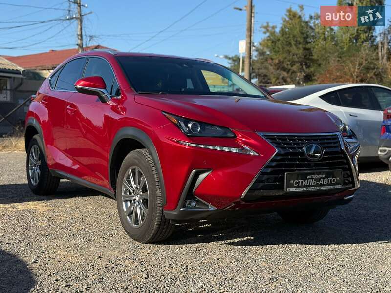 Lexus NX 2021