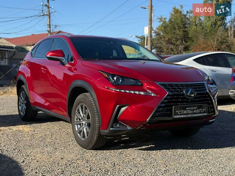 Lexus NX 2021