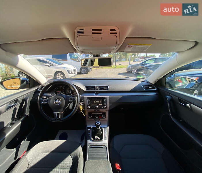 Volkswagen Passat 2011