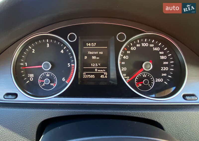 Volkswagen Passat 2011