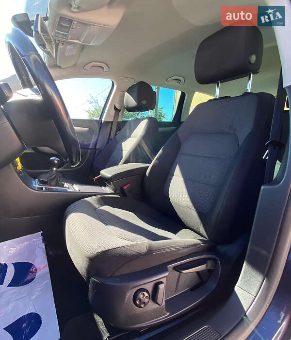 Volkswagen Passat 2011