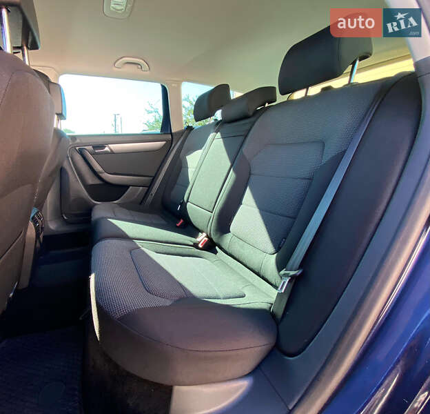 Volkswagen Passat 2011