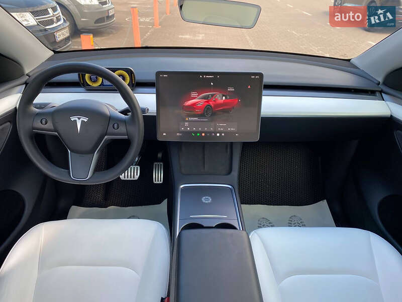 Tesla Model Y 2023