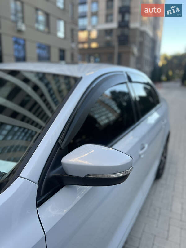 Volkswagen Jetta 2016