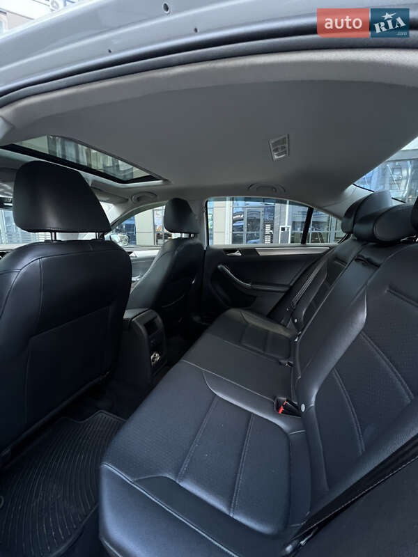 Volkswagen Jetta 2016