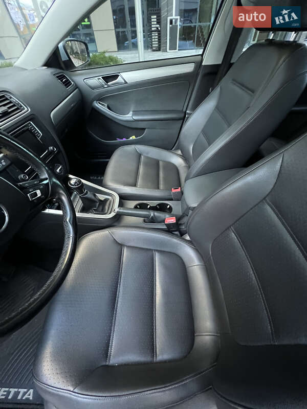 Volkswagen Jetta 2016