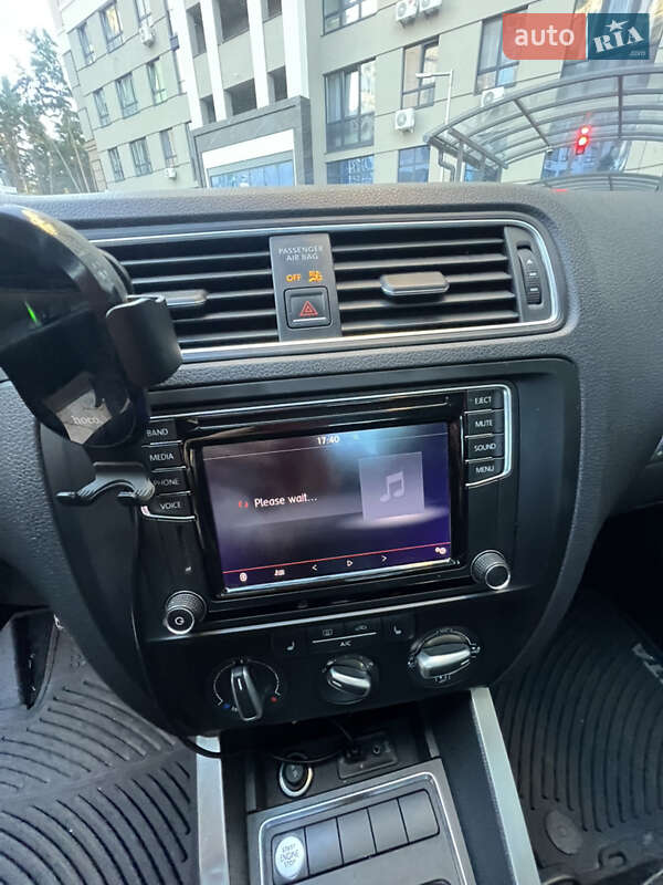 Volkswagen Jetta 2016