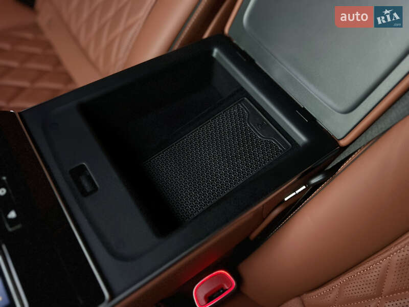 Mercedes-Benz S-Class 2021