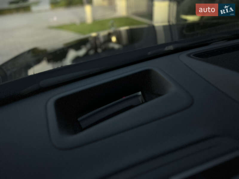 Mercedes-Benz S-Class 2021