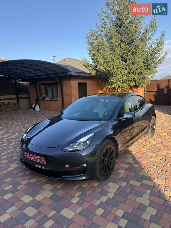 Tesla Model 3 2021