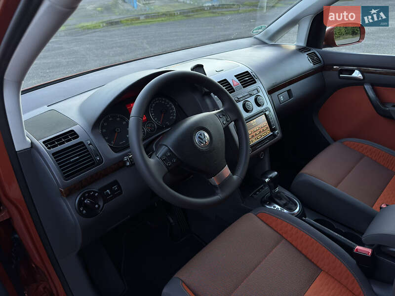 Volkswagen Touran 2009