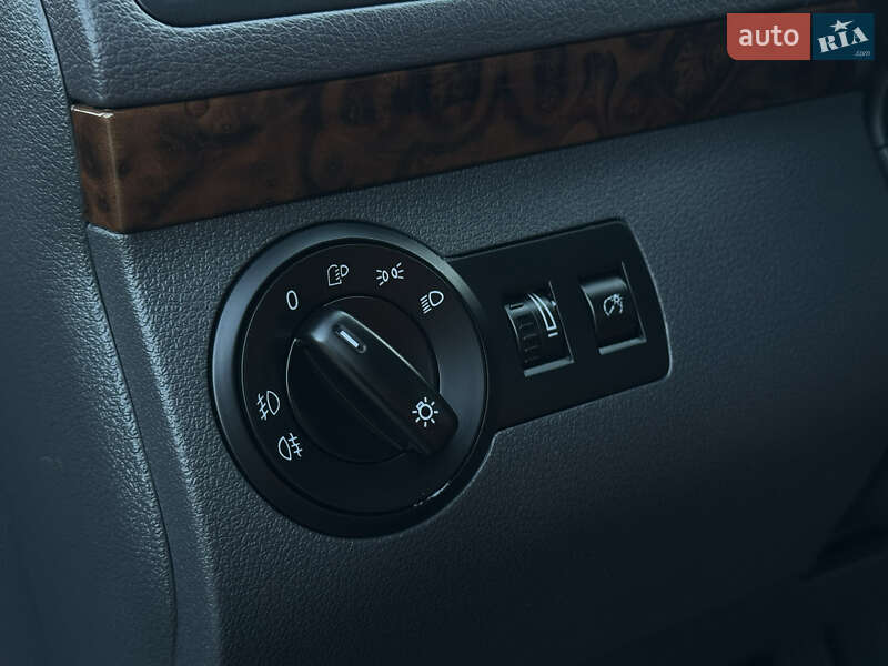 Volkswagen Touran 2009