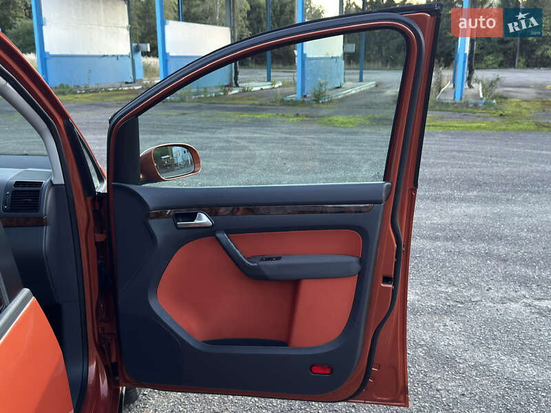 Volkswagen Touran 2009