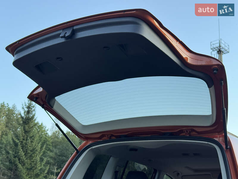 Volkswagen Touran 2009