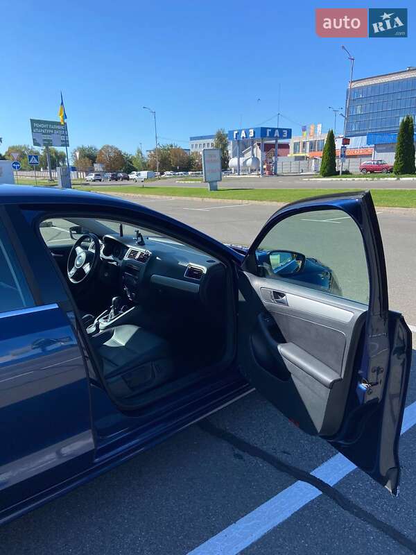 Volkswagen Jetta 2013
