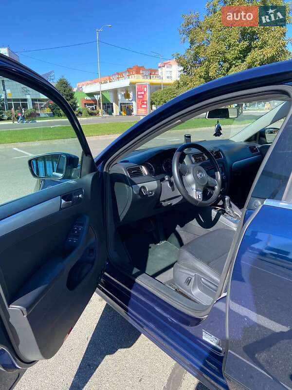 Volkswagen Jetta 2013