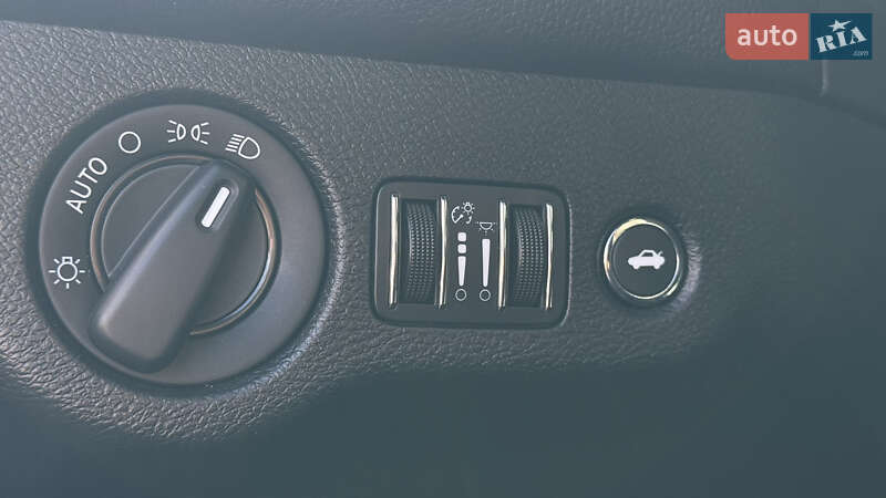 Dodge Challenger 2015