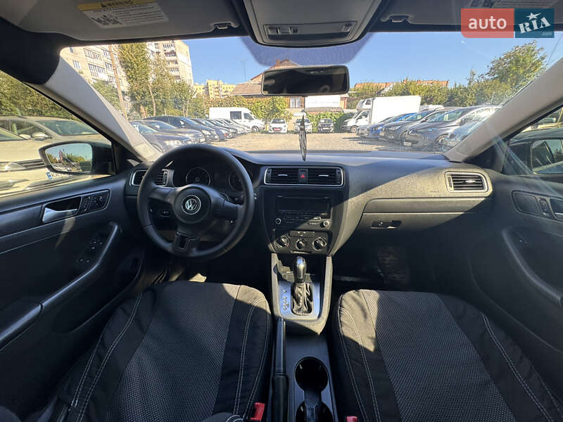 Volkswagen Jetta 2013