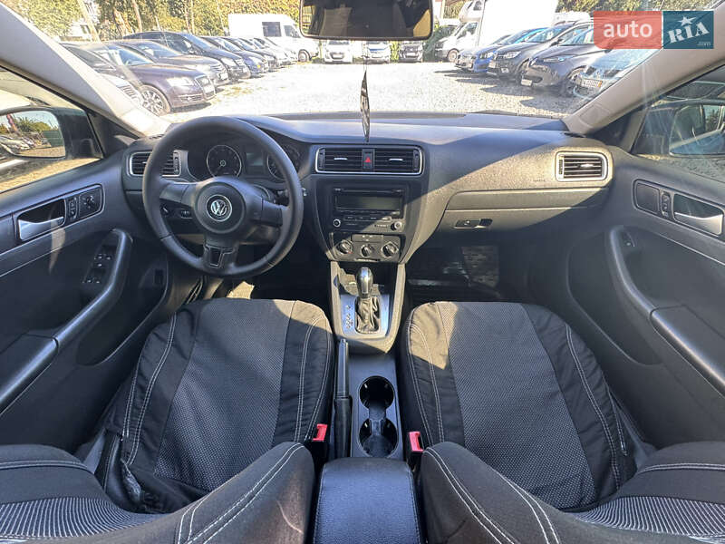 Volkswagen Jetta 2013