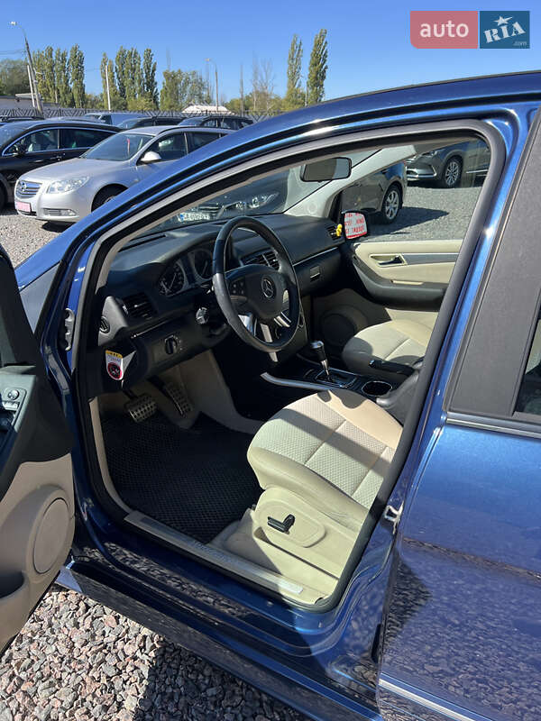 Mercedes-Benz B-Class 2010