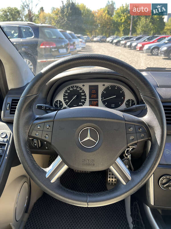 Mercedes-Benz B-Class 2010