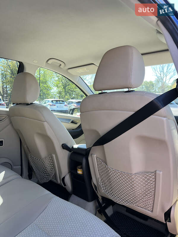 Mercedes-Benz B-Class 2010