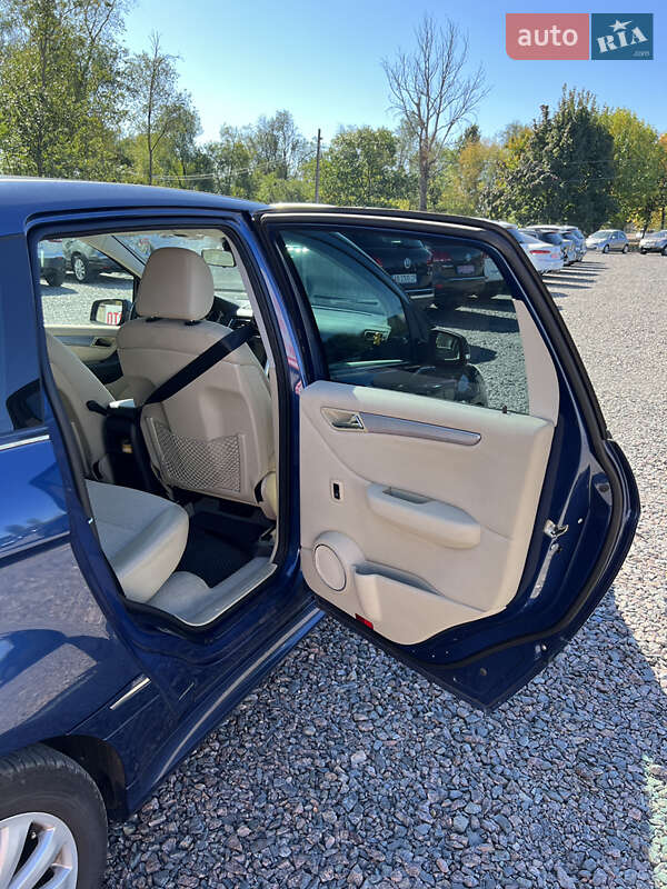 Mercedes-Benz B-Class 2010