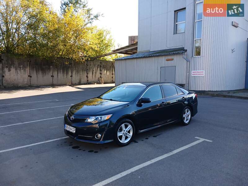 Toyota Camry 2014