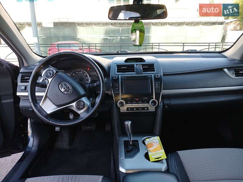 Toyota Camry 2014